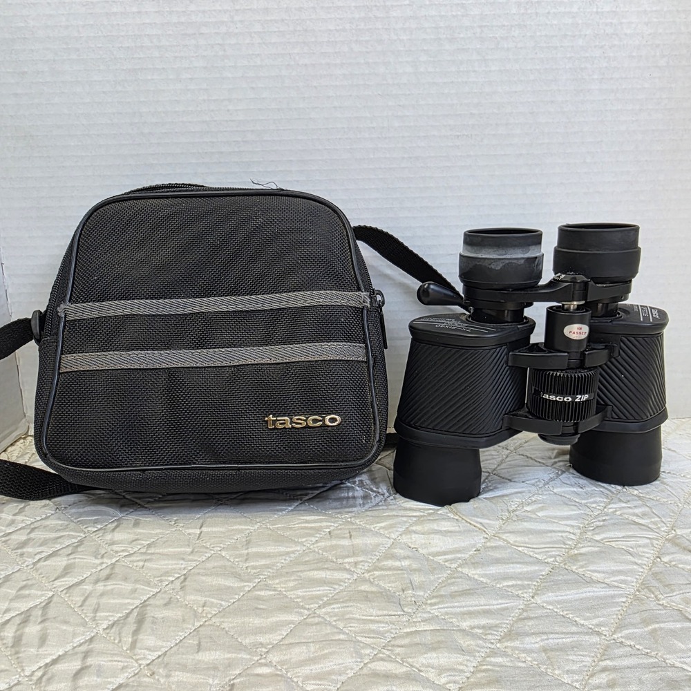 Vintage Tasco Zip Focus 102BRZ  7 X - 21X  40 Zoom Binoculars with Carry Bag